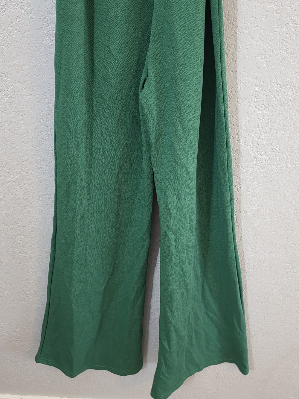 NWT Lilly's Kloset One-Shoulder Wide Leg Green Jumpsuit Tie Waist Womens Large - Picture 9 of 11